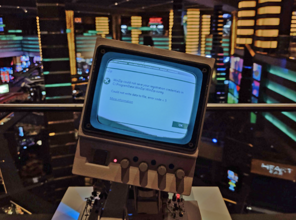 Taezoo Park's piece Digital Being, displaying TeslaCrypt ransomware.